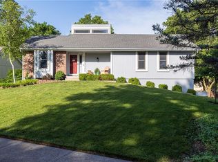 527 SE Claremont St, Lees Summit, MO 64063