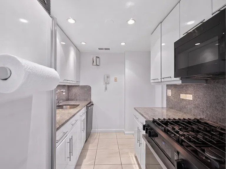 203 E 72nd St #19C — Photo 9