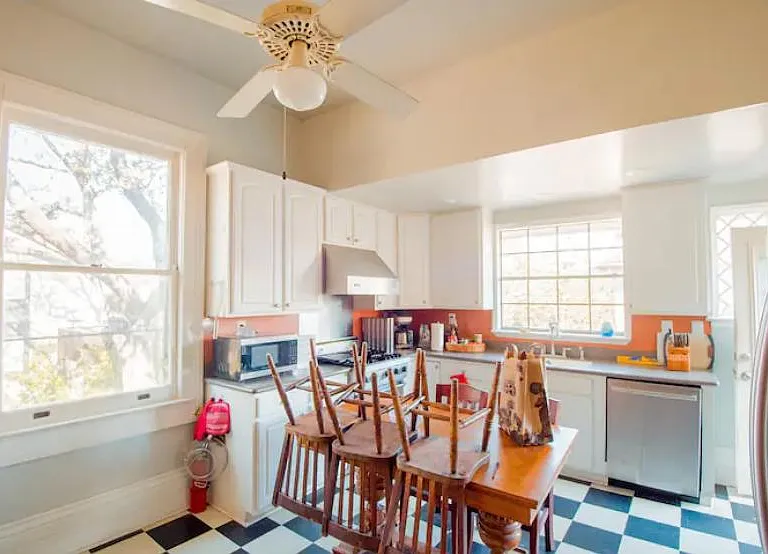6056 Prytania St — Photo 13