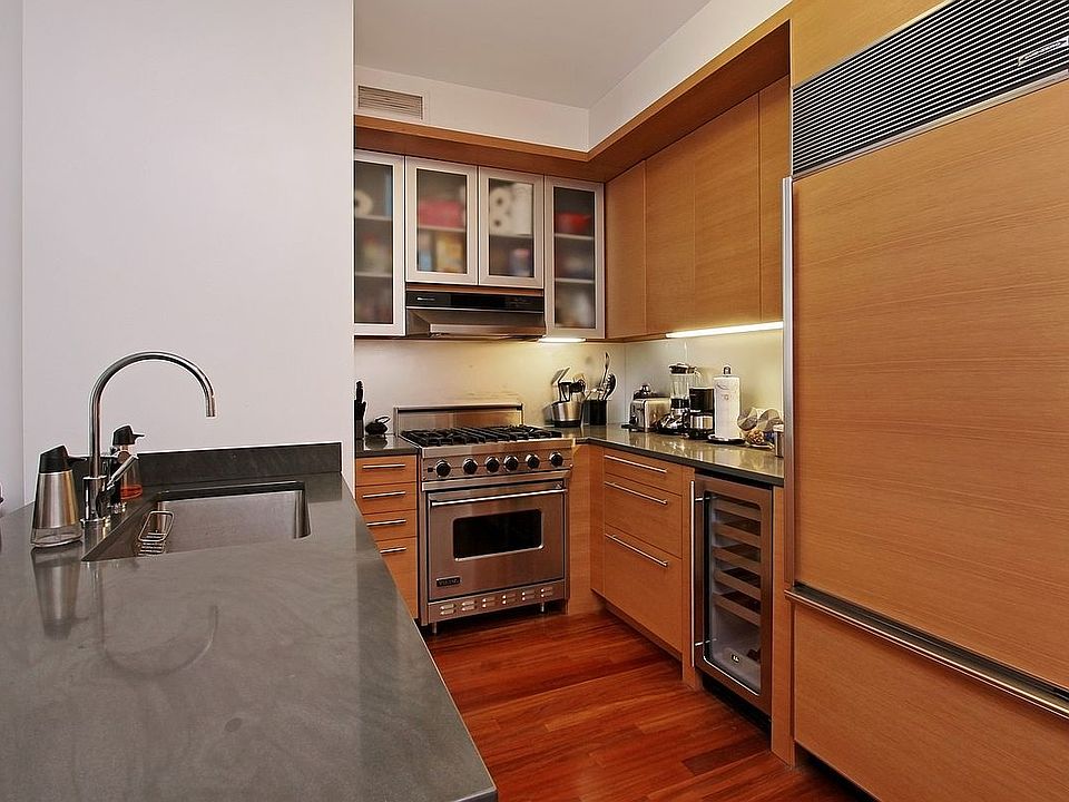1st image of 30 West St #16D