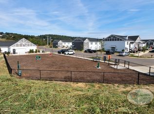 Universal at Mountain View, Johnson City, TN 37604