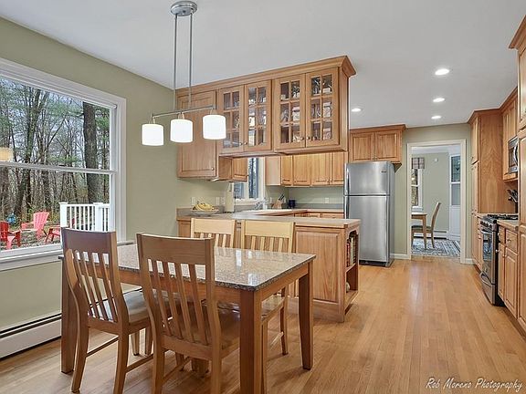 2nd image of 43 Berrywood Ln