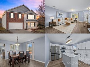 10527 River Hollow Ct, Charlotte, NC 28214