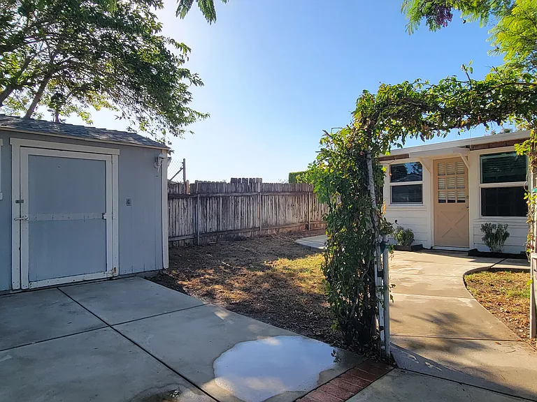 213 Anacapa Dr #A — Photo 9