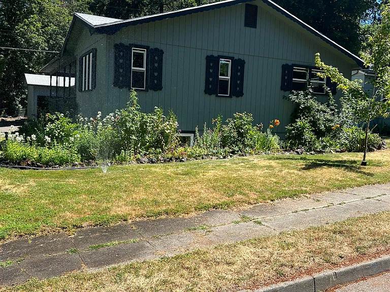 2804 E 12th Ave — Photo 2