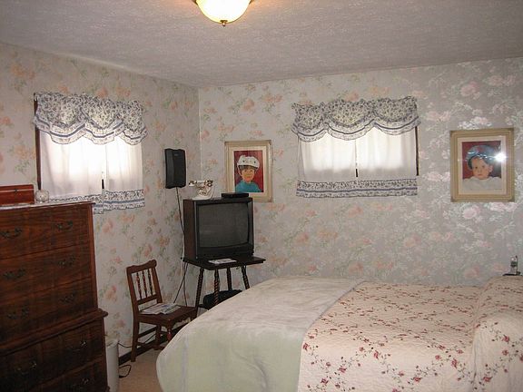5th image of 9639 Roley Hills Rd