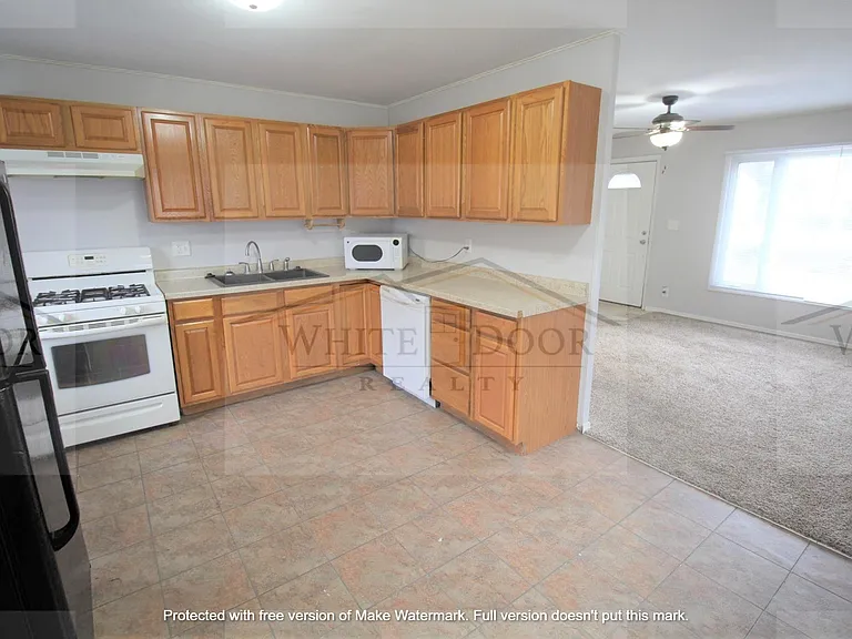 1417 Rochelle Dr — Photo 3