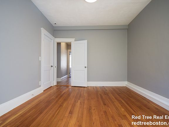 5th image of 142 Sutherland Rd #1