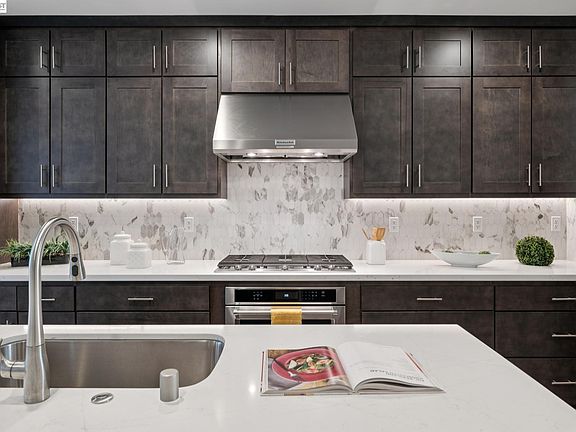 3rd image of 3479 Client Cmn