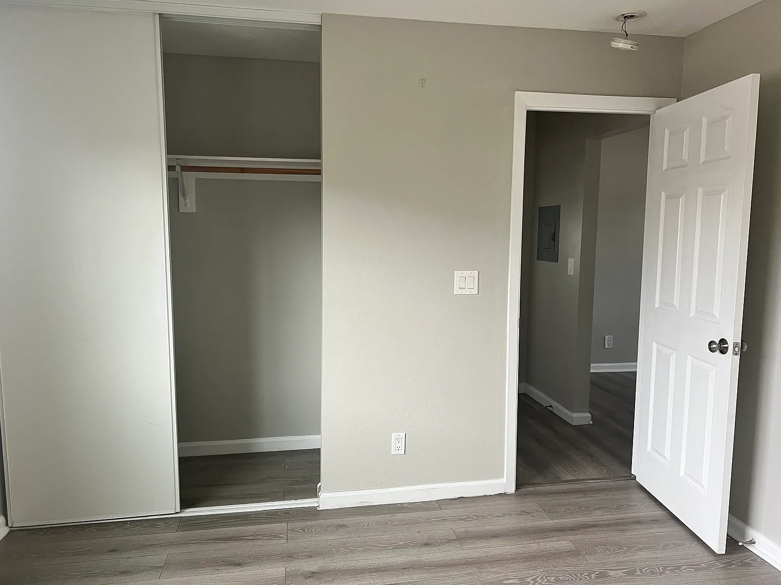 1 bed, 400 sqft, $2,000 — Photo 4
