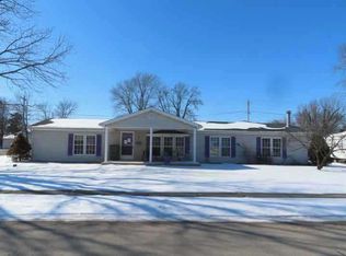 610 N Court St, Sullivan, IN 47882