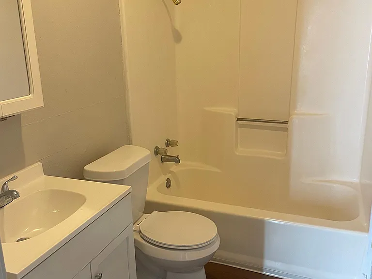 210 Rue Basin #B — Photo 6