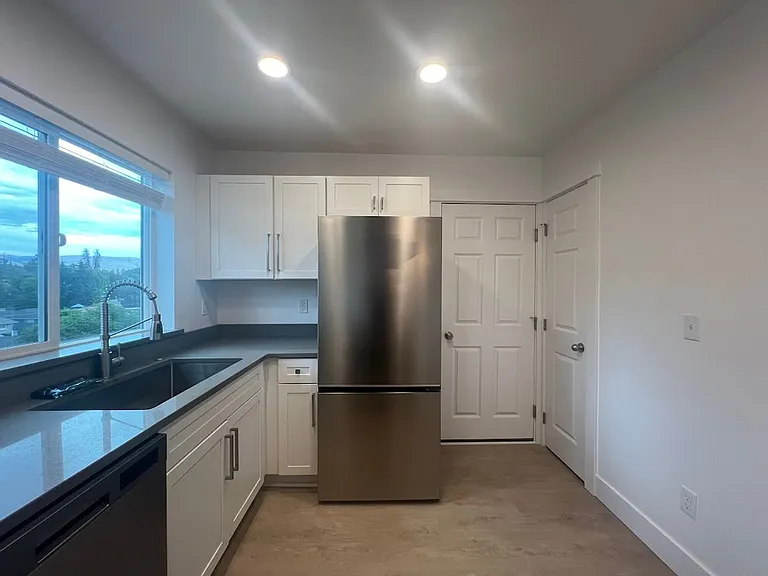 2509 Jordan St — Photo 13