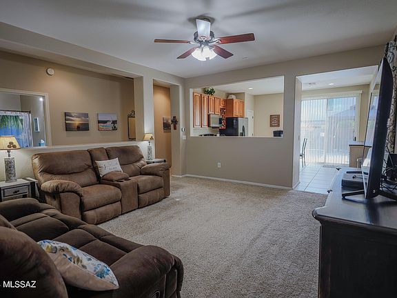 4th image of 2795 W Greenstreak Dr