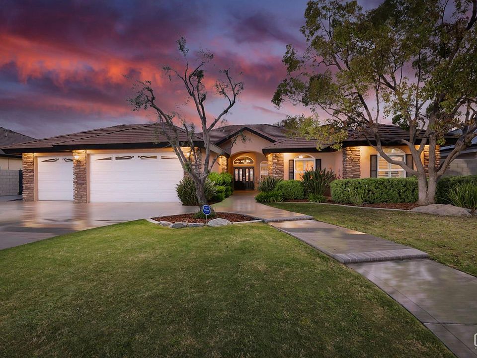 1st image of 15146 Redwood Springs Dr