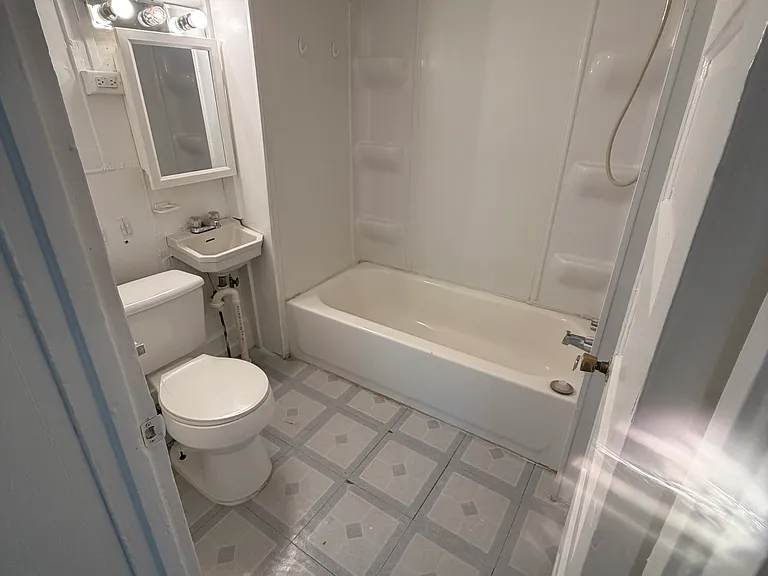 531 N Schuyler Ave #2 — Photo 15