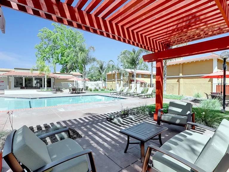 Gazebo Lounge