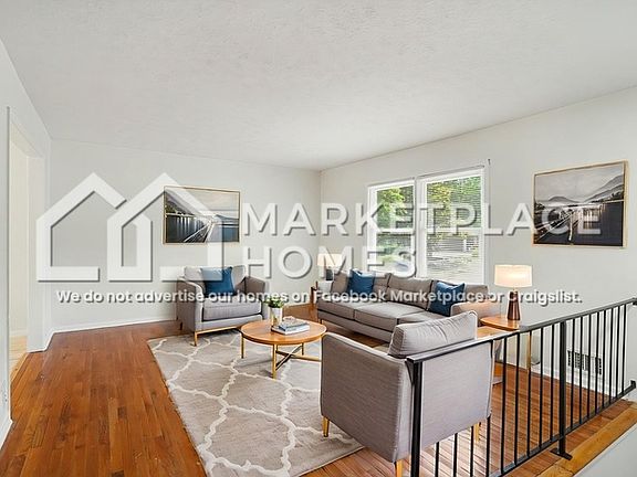 3rd image of 6498 Menlo Way