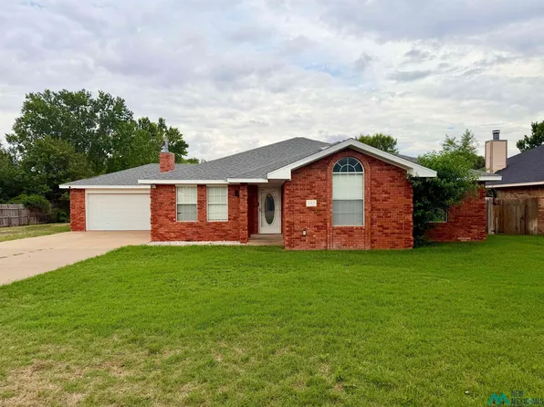 247 Olive Dr, Clovis, NM 88101