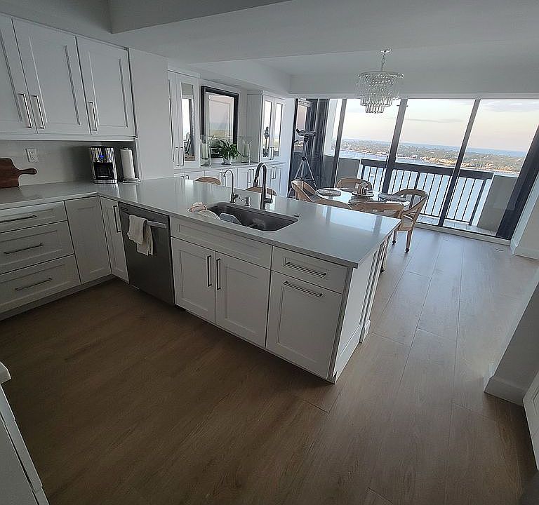 2nd image of 108 Lakeshore Dr APT 1840