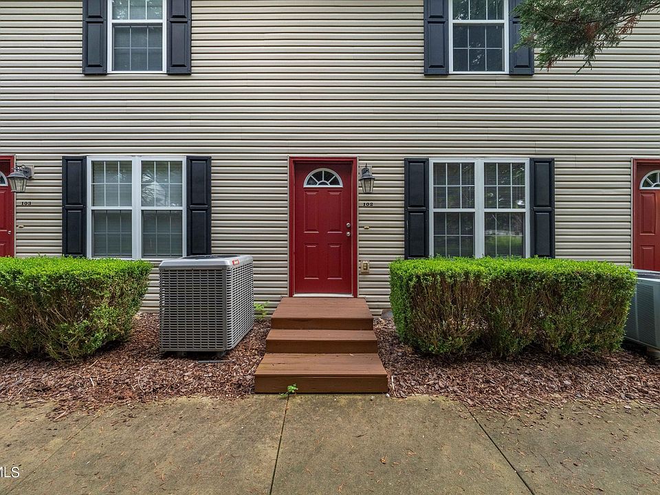 1st image of 1113 High St APT 102