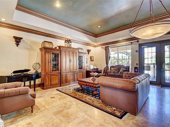 4th image of 1312 Villa Ln #1312