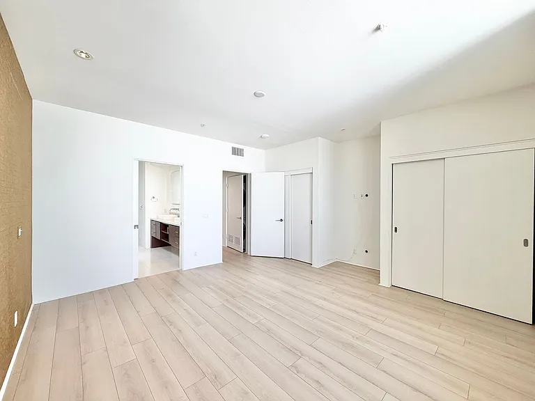 803 N Palm Canyon Dr #8 — Photo 18