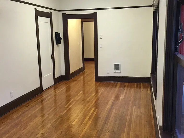 3268 SE Hawthorne Blvd — Photo 6