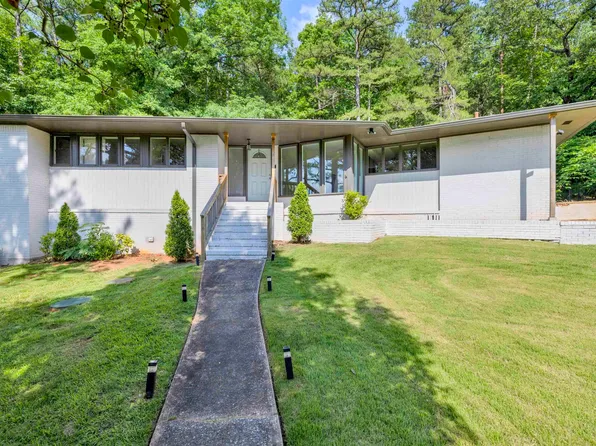 3526 Lee St, Bessemer, AL 35023