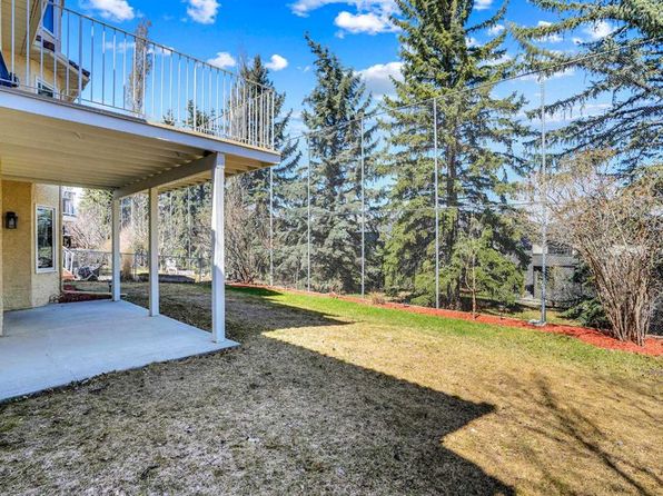 1360 S Shawnee Rd SW, Calgary, AB T2Y 2T1