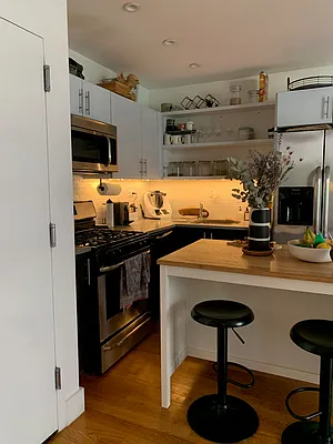 Rented by Unit 5 LLC | media 4