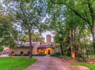 7619 Edgeway Dr, Houston, TX 77055