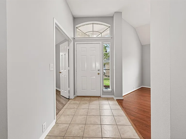 3135 Silver Cedar Trl — Photo 5