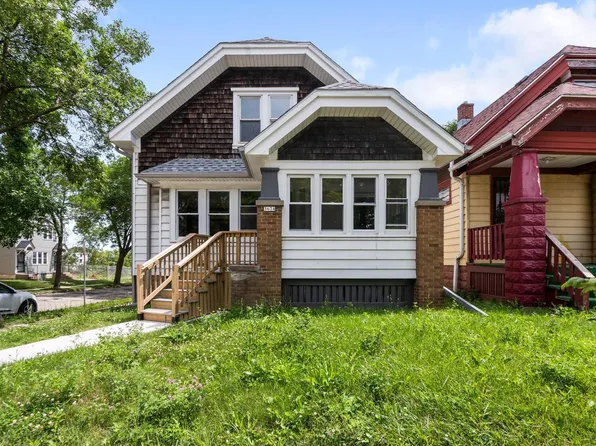 3634 North 9th STREET, Milwaukee, WI 53206