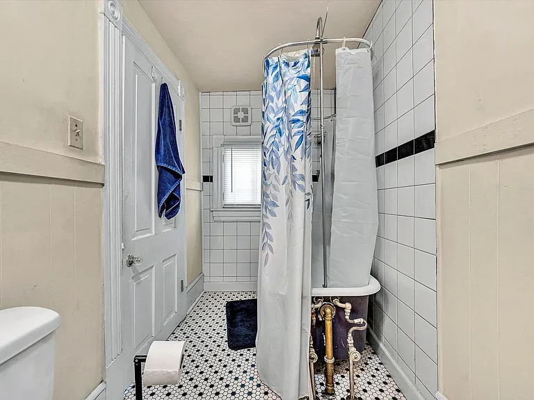 379 Walnut Ave SW — Photo 11