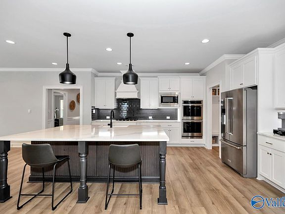 2nd image of 7652 Shaun Leslie Cir