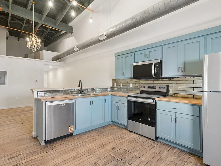 Brand new apartments in downtown Springfield! — Photo 59