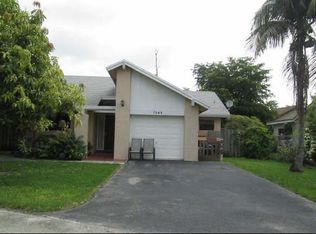 7349 NW 38th Pl, Coral Springs, FL 33065