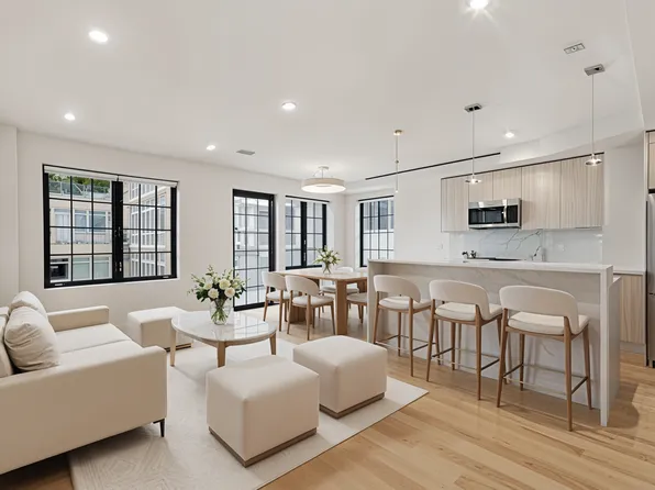 304 East 52nd Street image 1 of 11