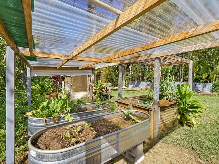690 E Kuiaha Rd — Photo 9