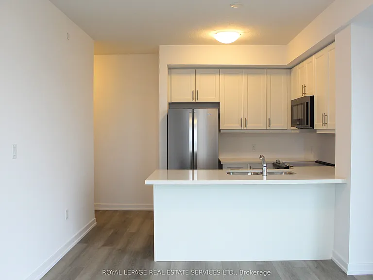 460 Dundas St E #1102 — Photo 13