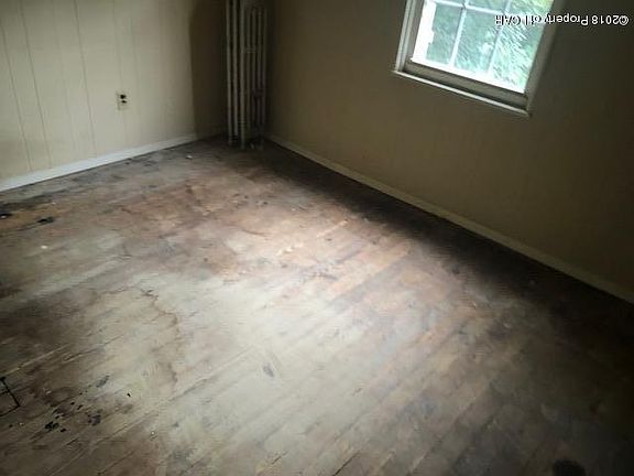5th image of 174 Church St