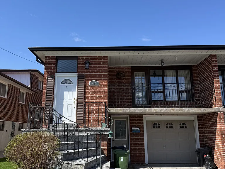 214 Fairglen Ave #REAR — Photo 2