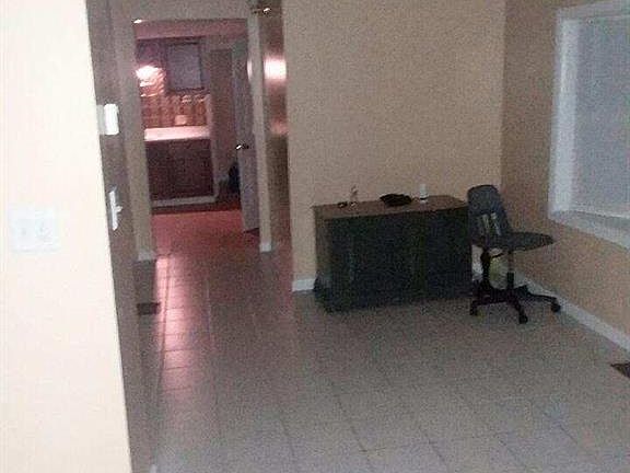 4th image of 244 Grumbach Ave