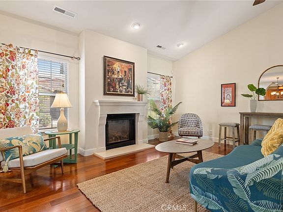 2nd image of 44 Veneto Cir