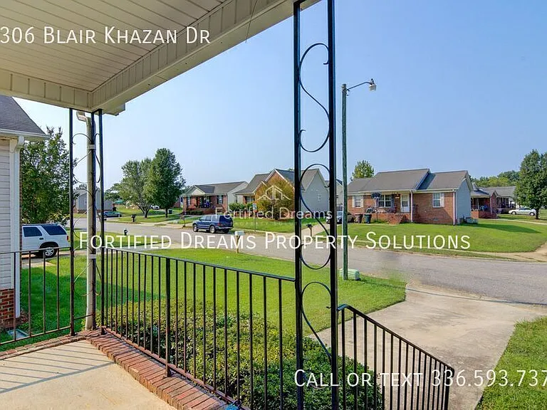 2306 Blair Khazan Dr — Photo 3