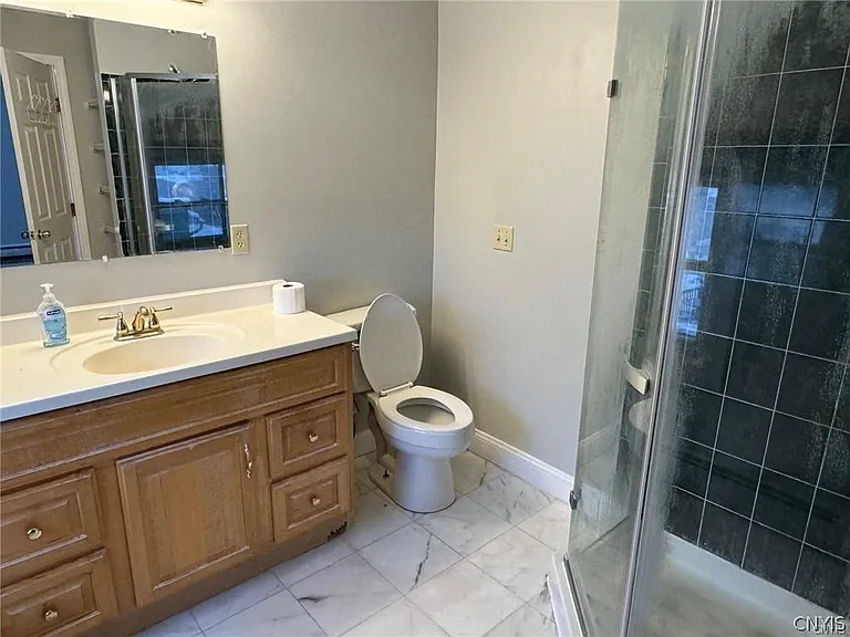 34 Syracuse St — Photo 15
