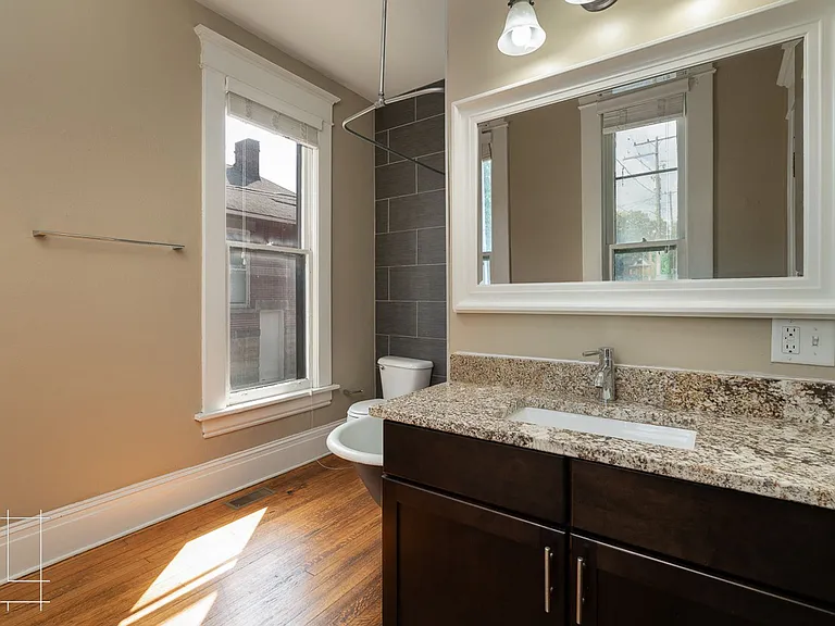 216 W. Hubbard Ave — Photo 10