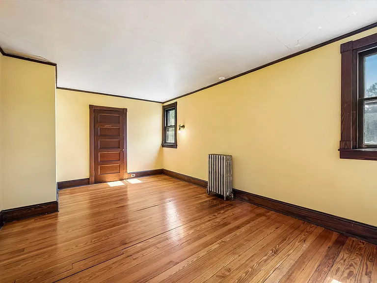 416 E Athens Ave — Photo 26