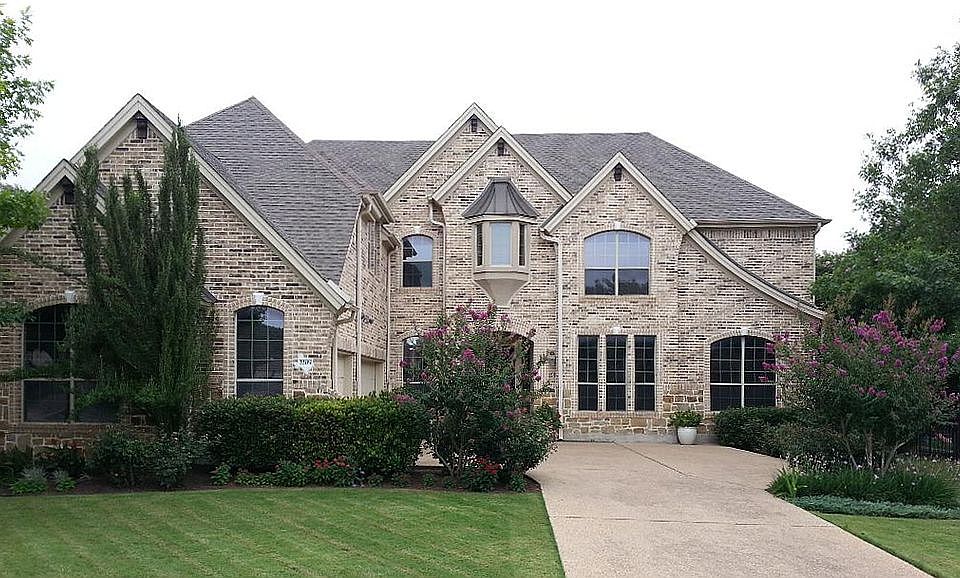 2nd image of 2209 Hamlet Cir